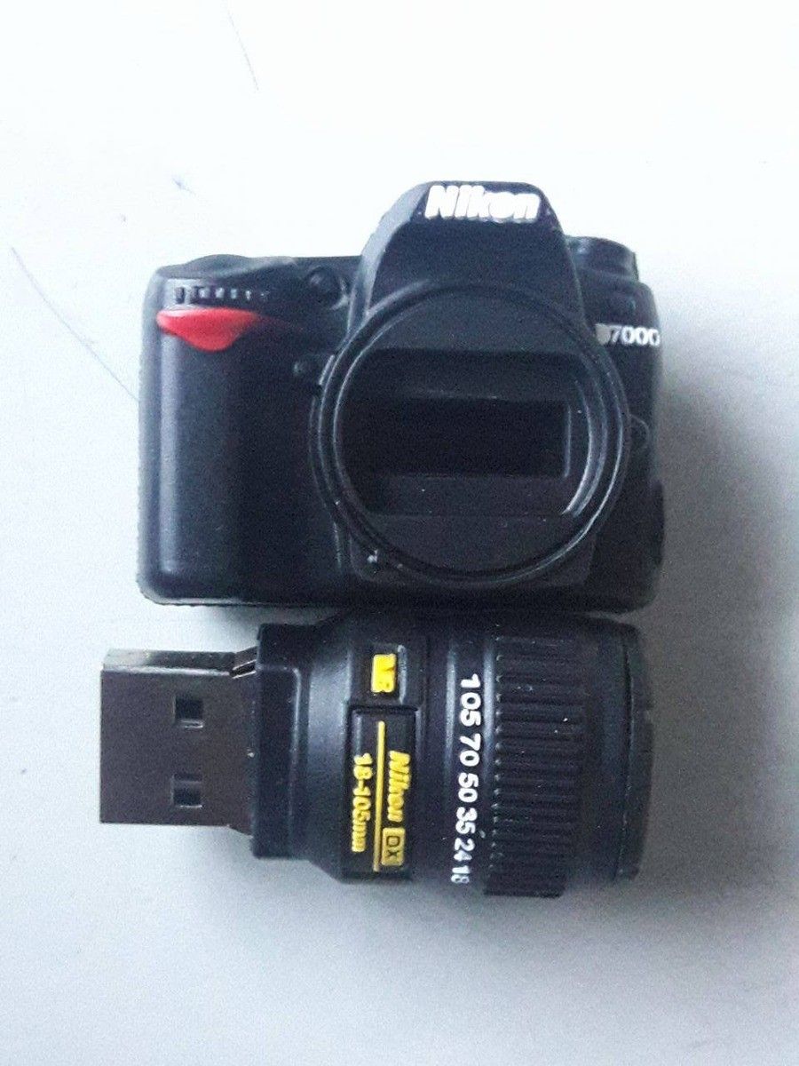 Pendrive Miniatura Nikon D7000 + Lente 18-105 32 GIGAS